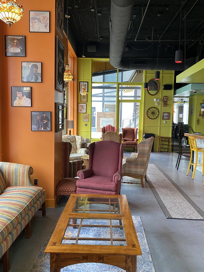 red at 28th hookah ba