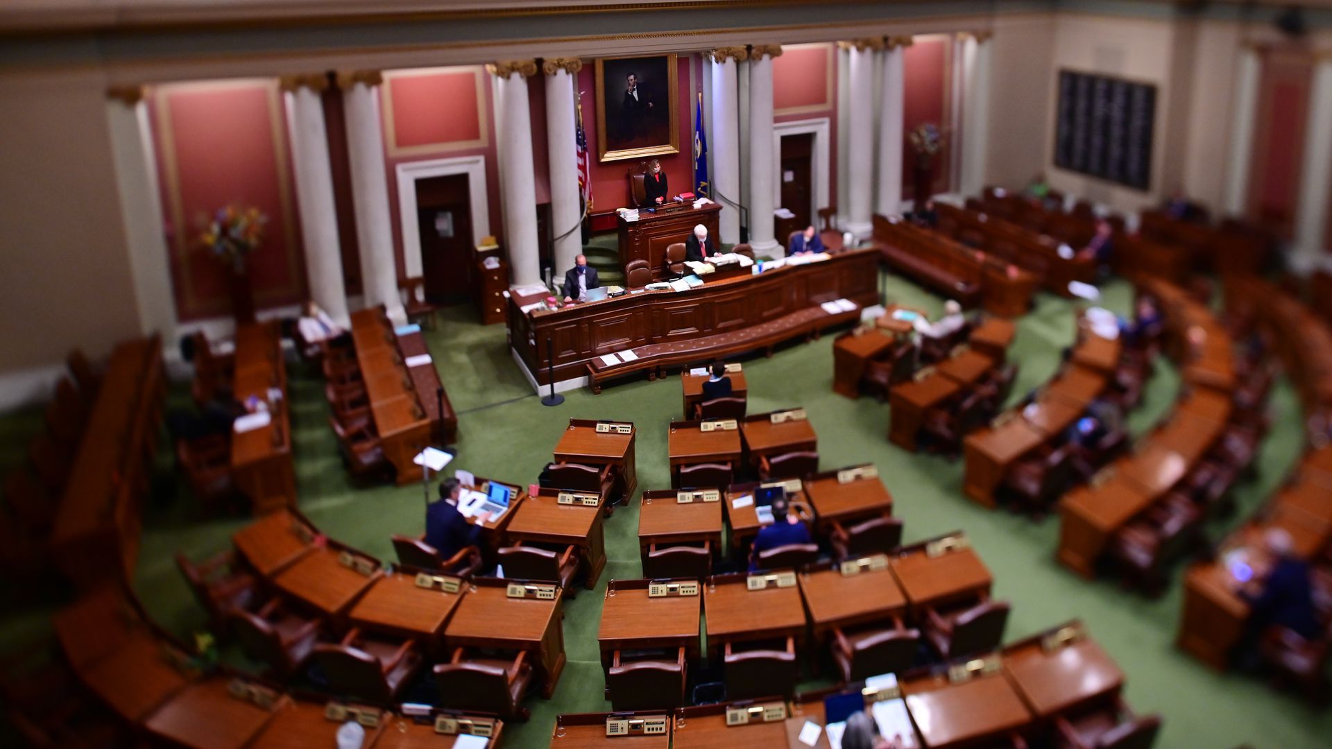 The Minnesota House chamber, with a blurry vignette.