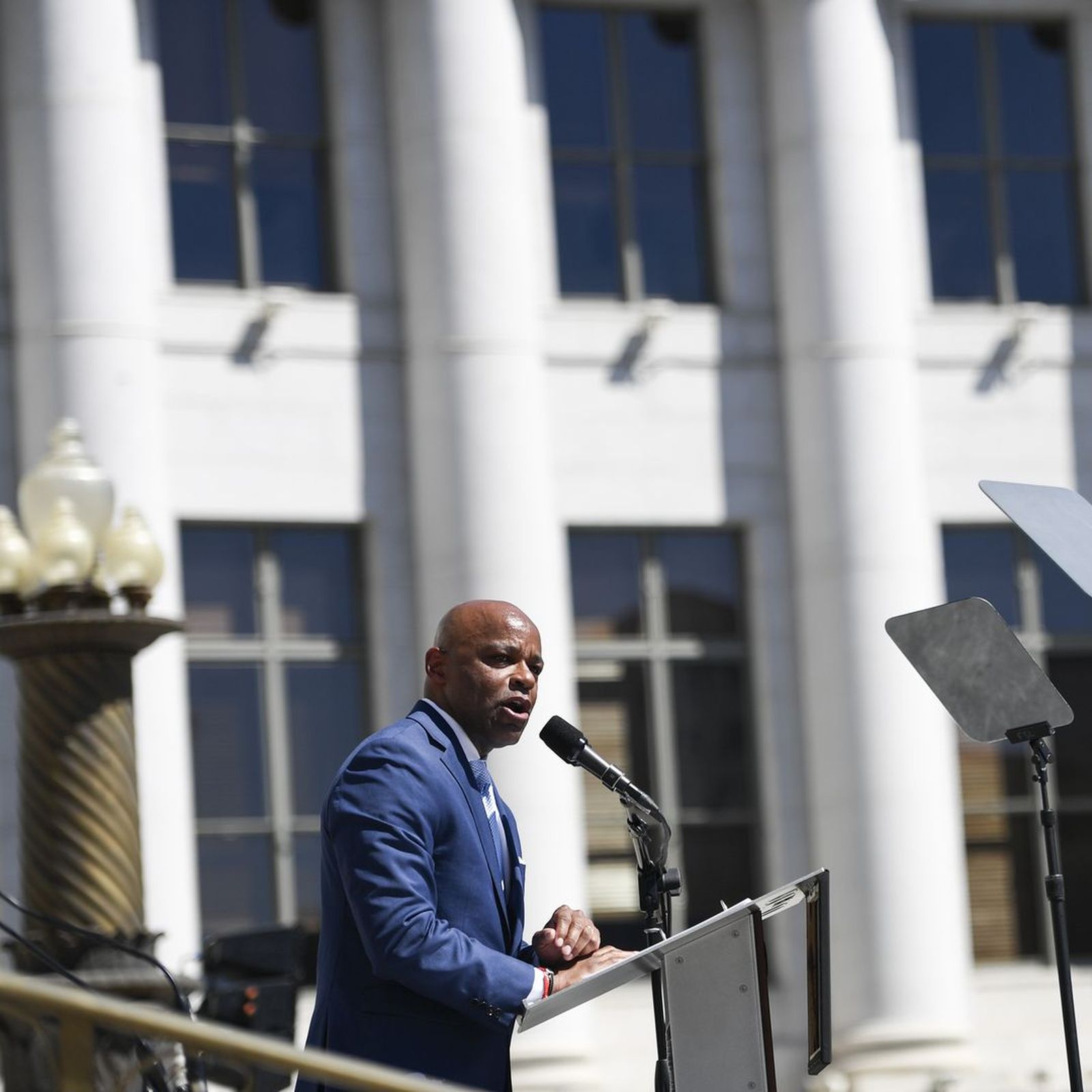 denver-mayor-michael-hancock-signals-break-from-politics-axios-denver