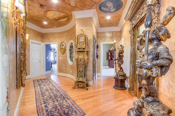 foyer-for-sale-home-queens-road