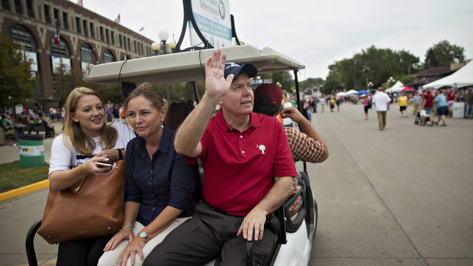 Lindsey Graham with his sister Darlene, center, in 2015.
