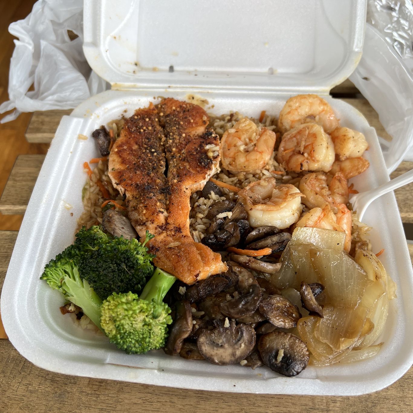 Yoshi Grill atelieryuwa.ciao.jp