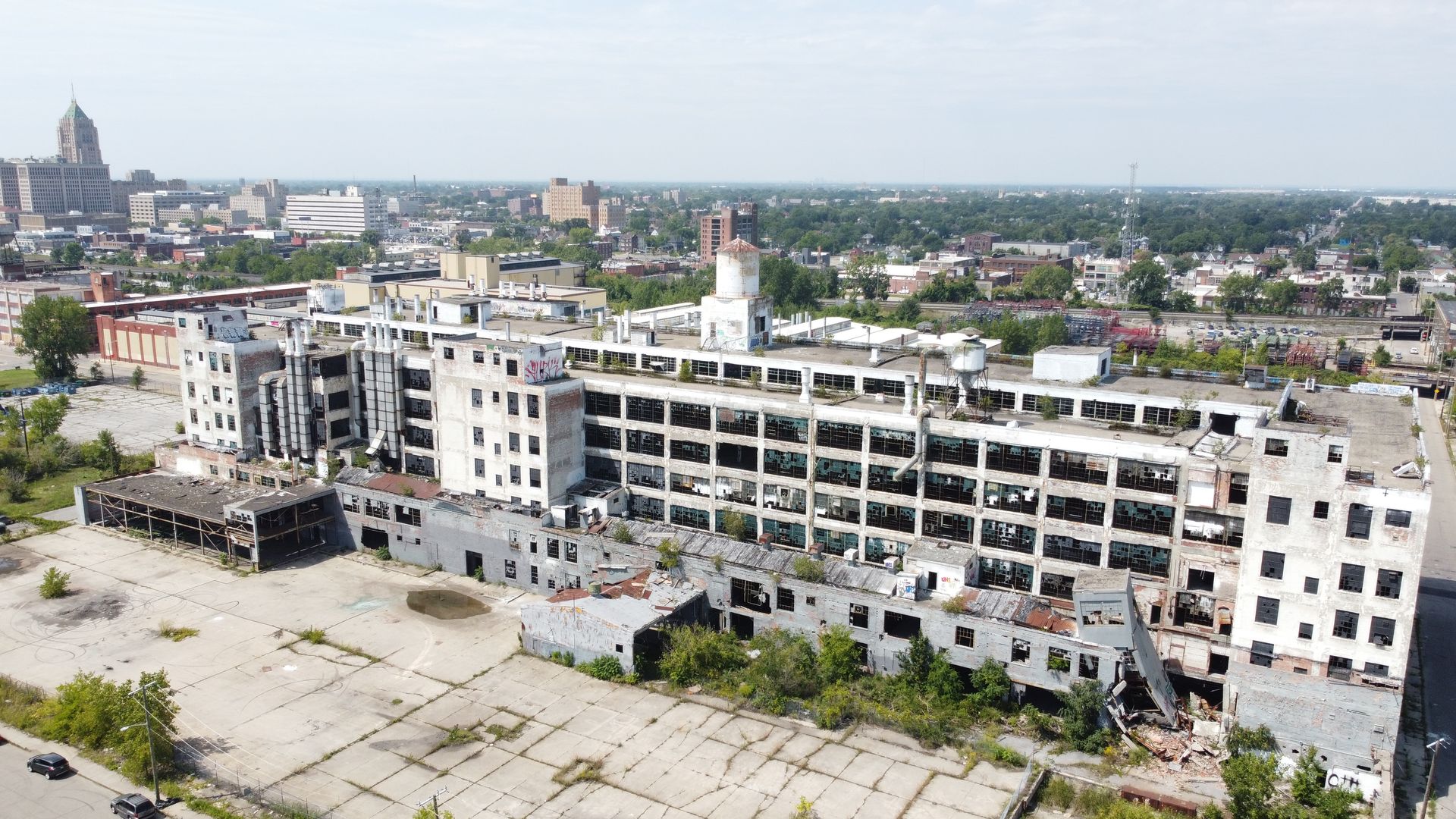 Fisher Body Plant on Hastings and Piquette looking north