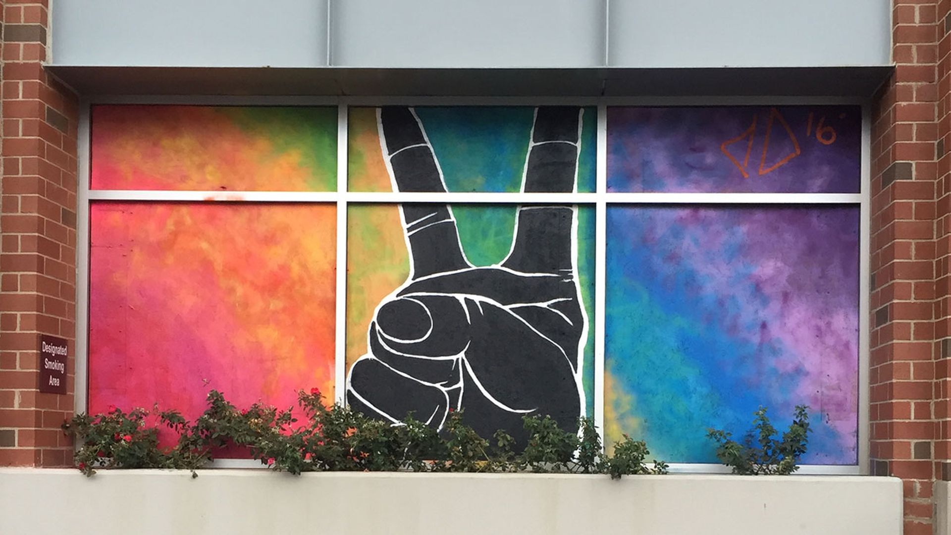 peace-hand-mural
