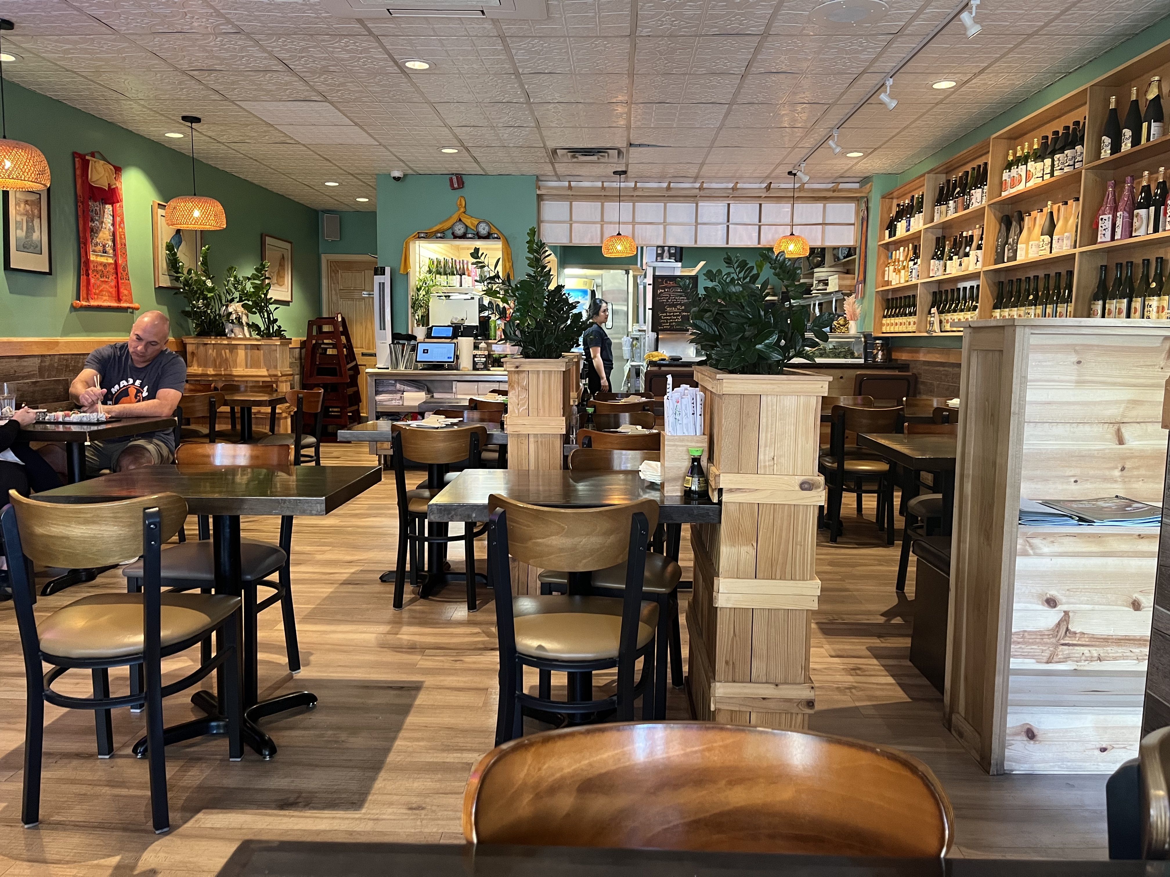 Ama Sushi in Edina has high quality rolls for bargain prices Axios