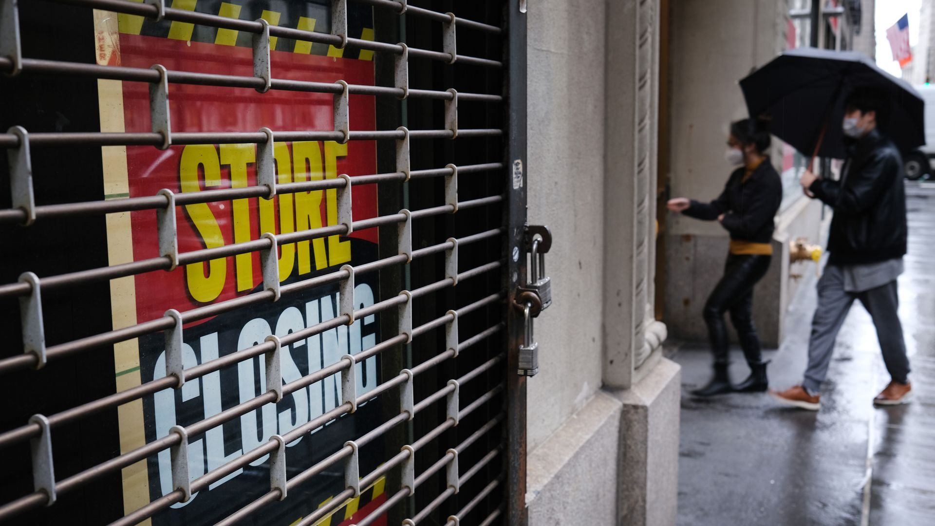 A photo of a closed store.