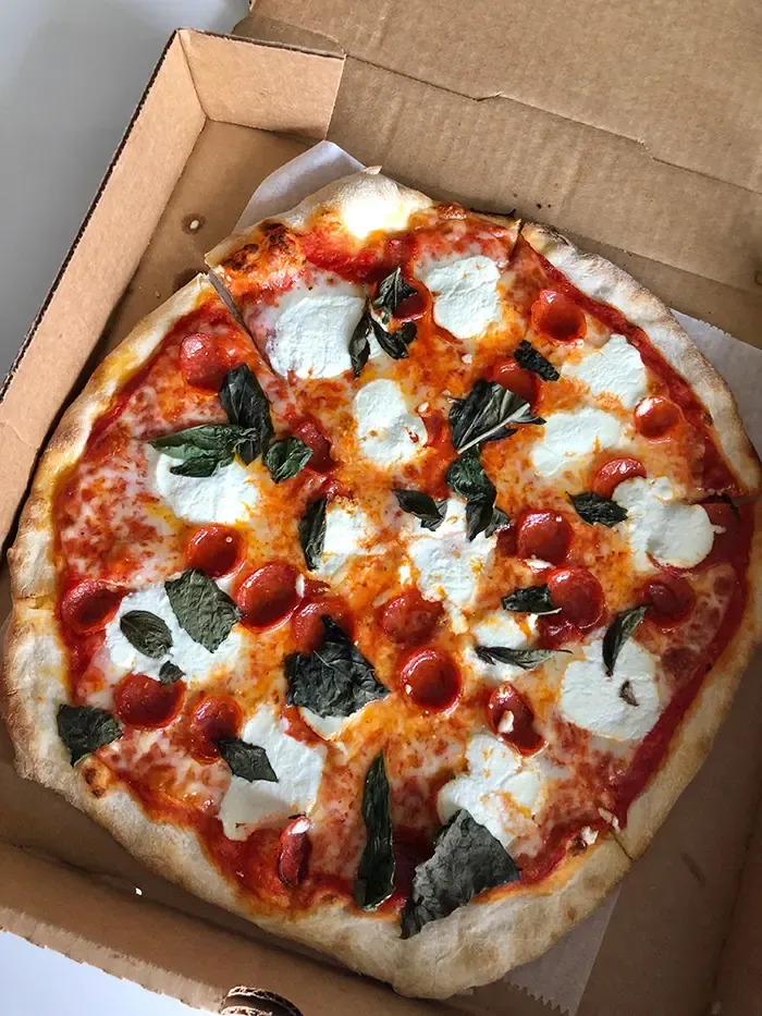 pizzeria omaggio pizza