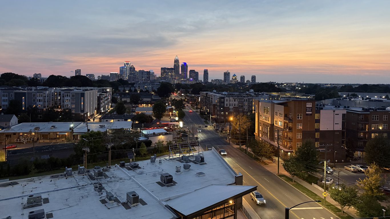 Weekender: 25 things to do in Charlotte this weekend, including a hot dog bar crawl