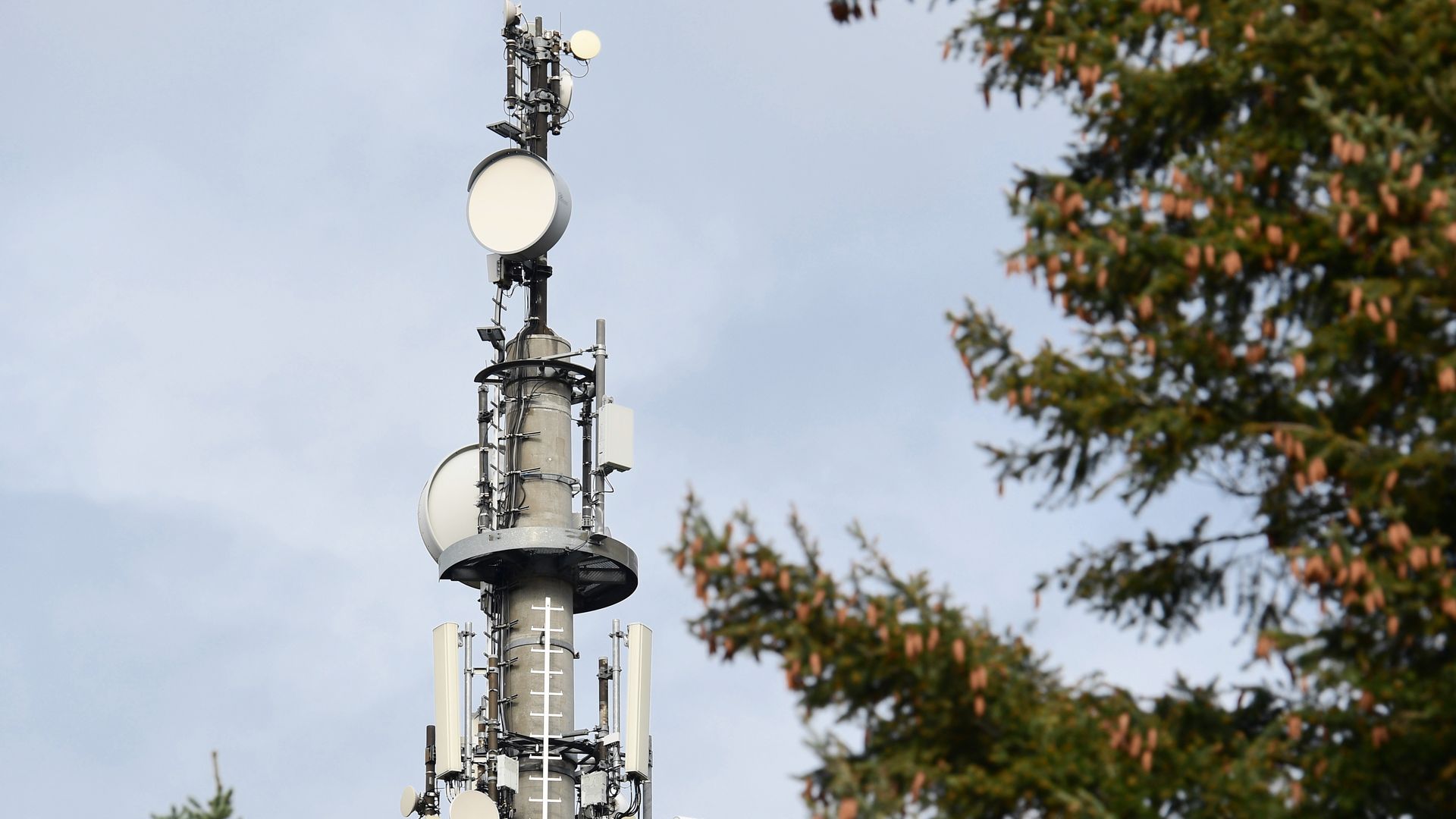 A photo of a 5G wireless tower.