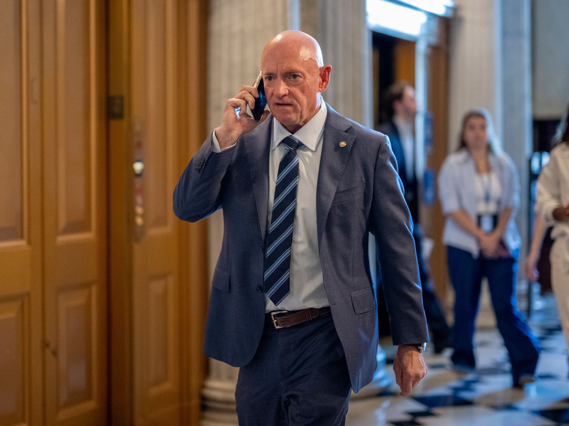 Sen. Mark Kelly facing military investigation after clashing with Trump