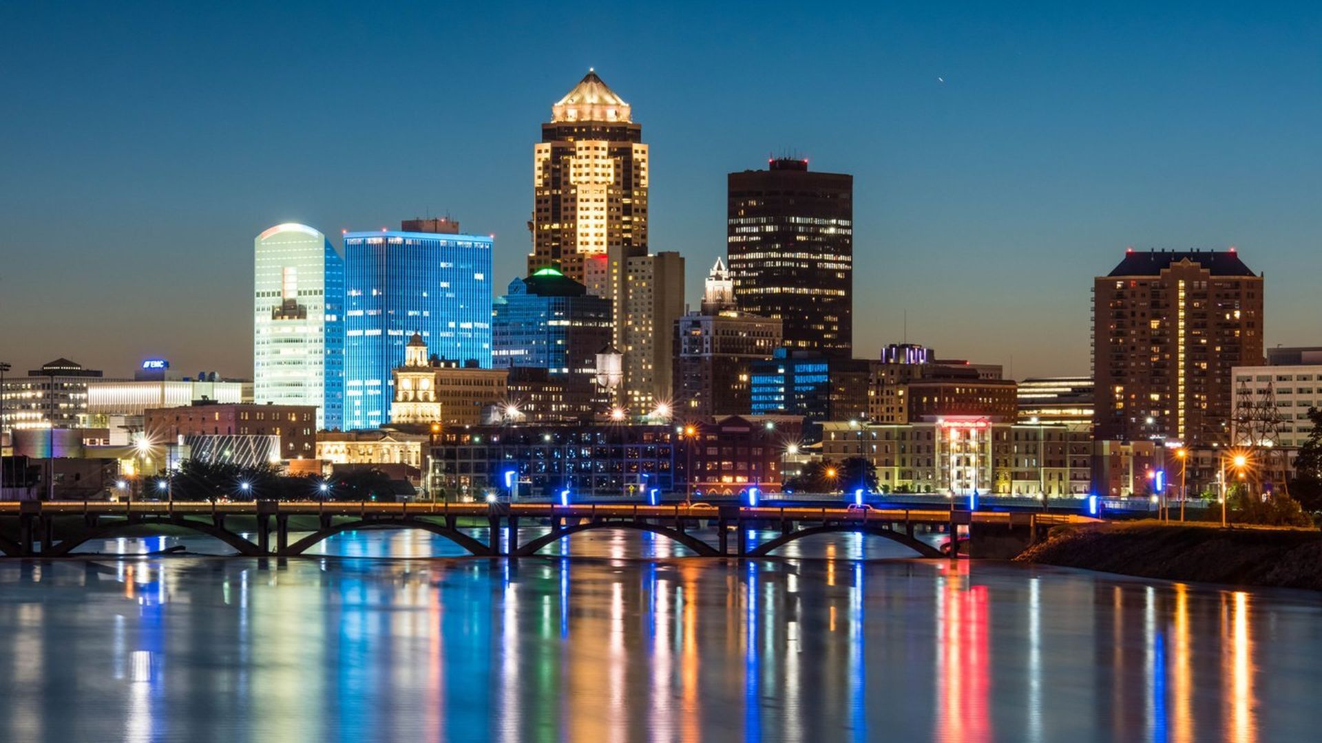 An image of Des Moines' skyline.