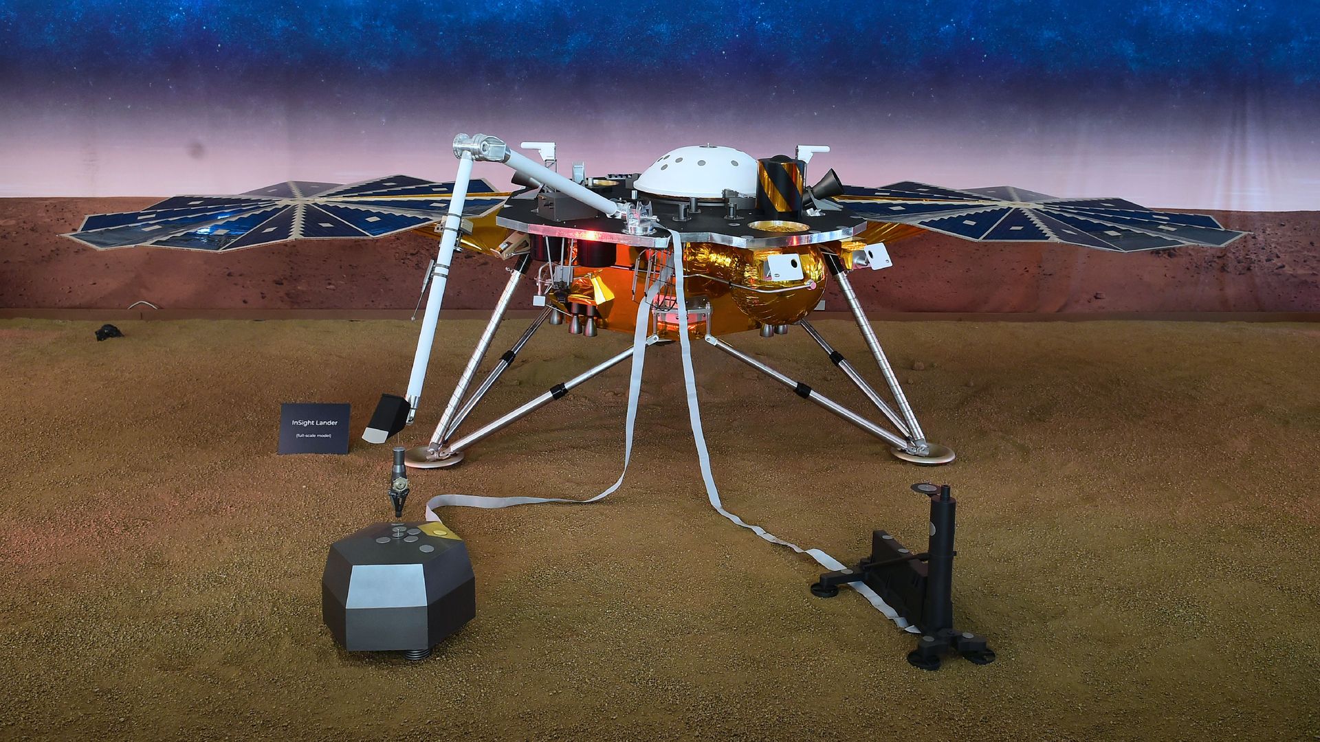 A replica of the InSight Mars Lander is on display at the NASA Jet Propulsion Laboratory (JPL) in Pasadena, California 