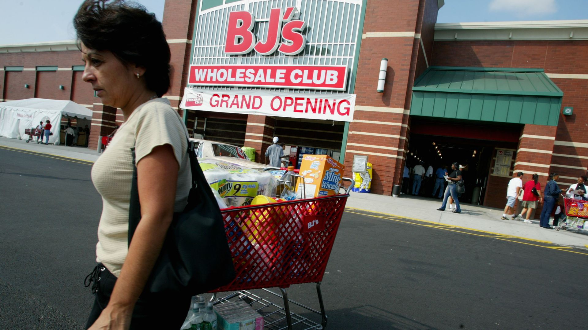 BJ's Wholesale Club's membership center opens Today : r