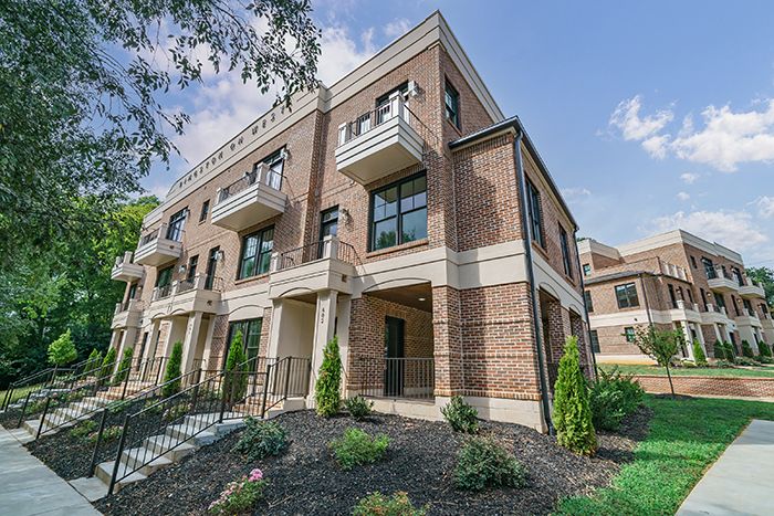 602 West Blvd. exterior