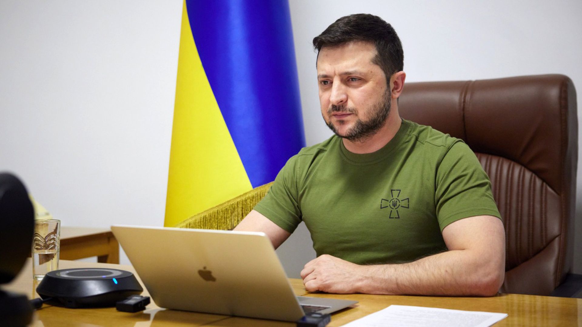 Picture of Zelensky sitting in front of a laptop
