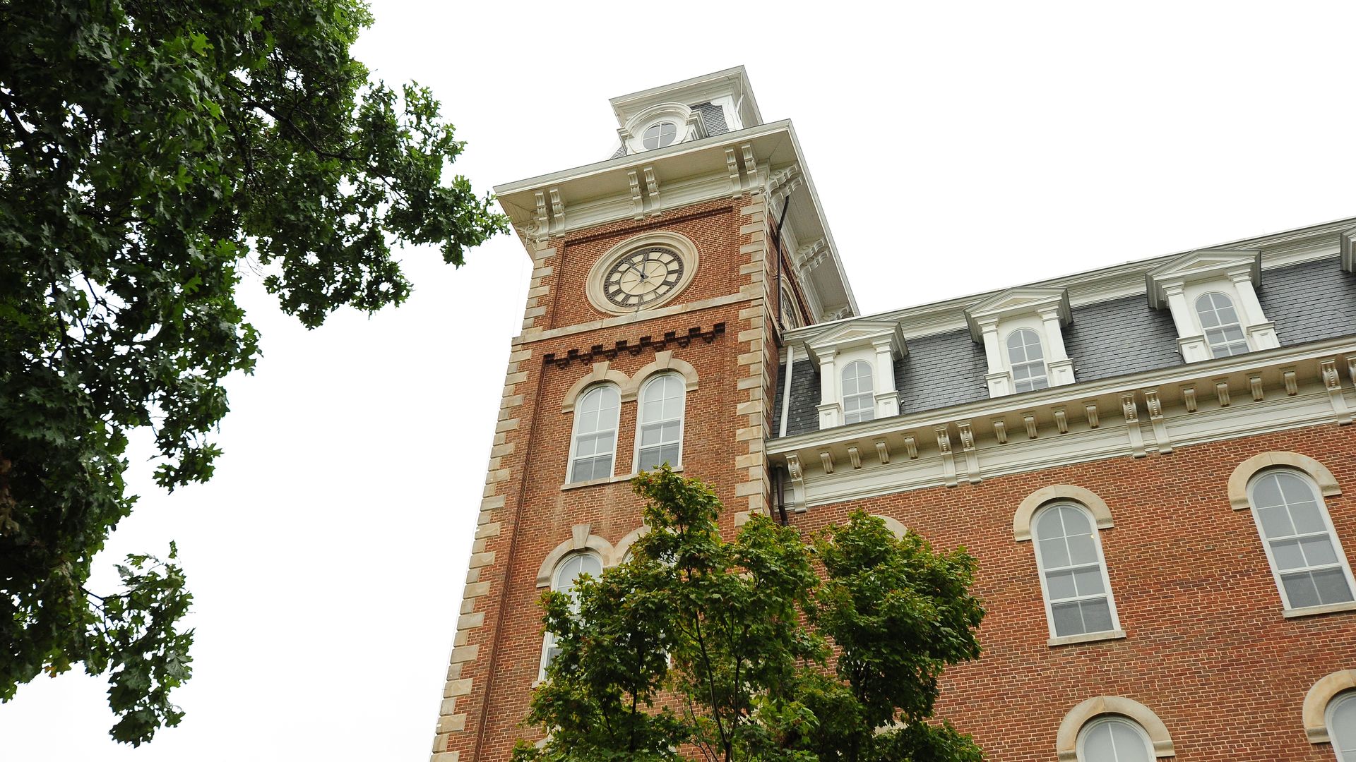 photo of Old Main at University of Arkansas