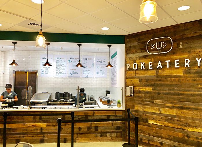 ordering-at-pokeatery-epicentre