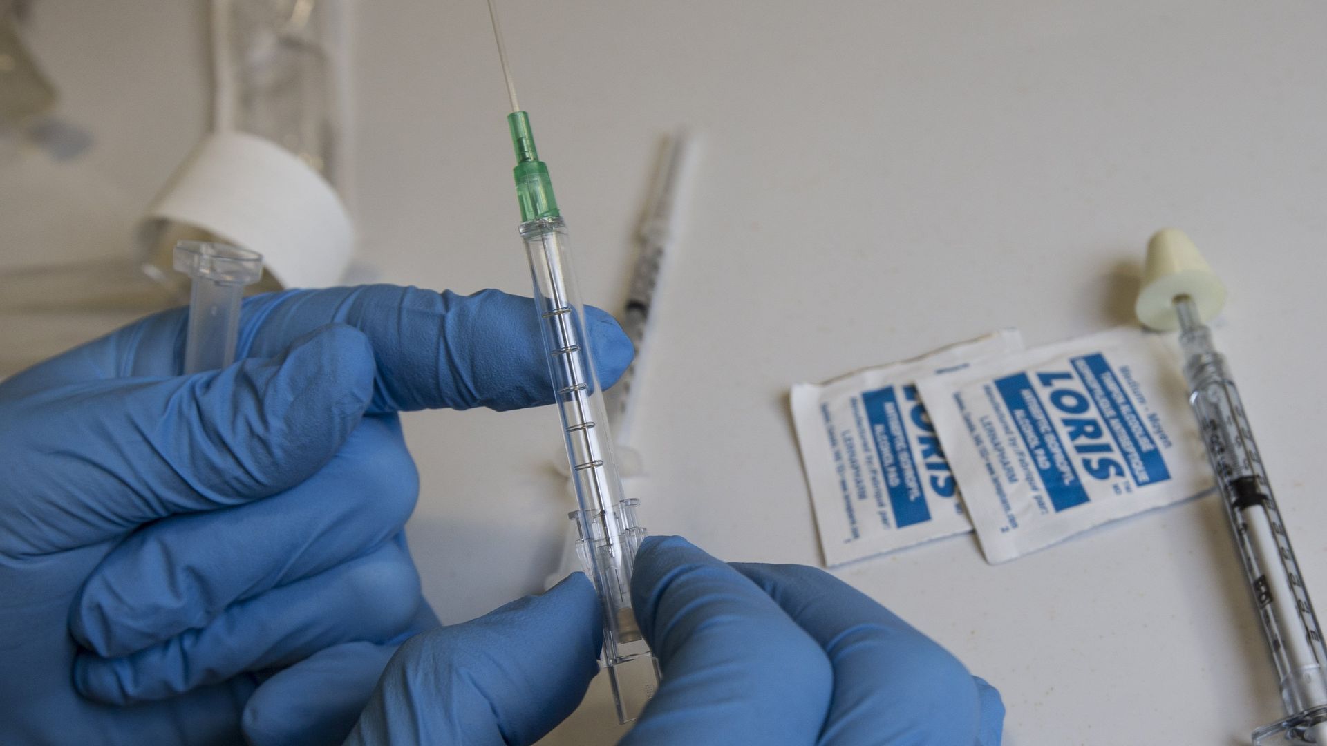 A vial on Naloxone