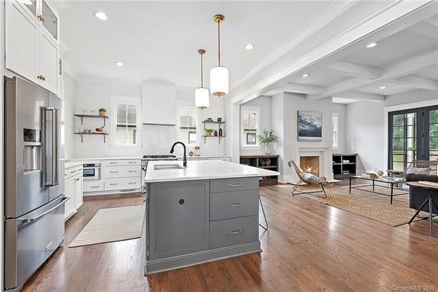 1911 Mecklenburg Ave living