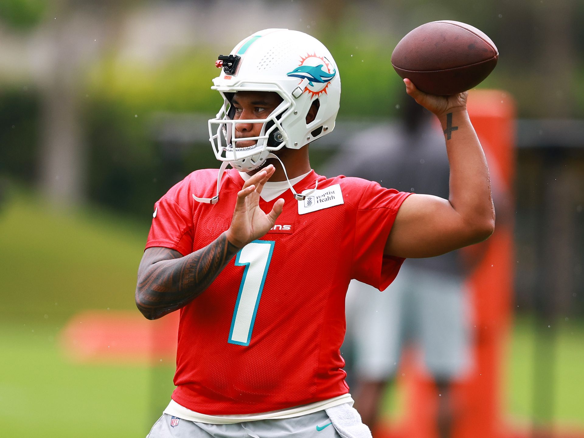 Miami Dolphins hold on to playoff hopes - Axios Miami