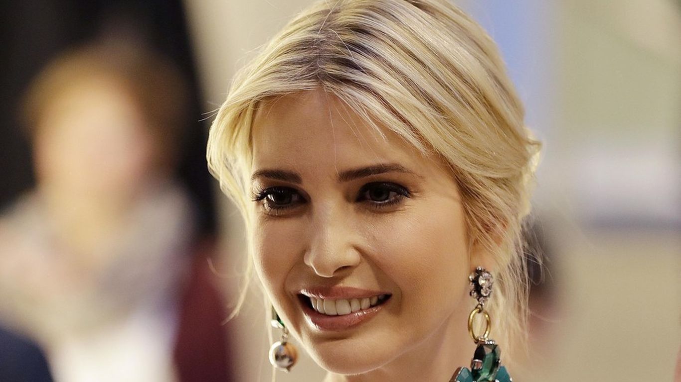 иванка. иванка трамп платья фото. иванка трамп сплетница. имя иванка происхождение и значение. дочь трампа транс.