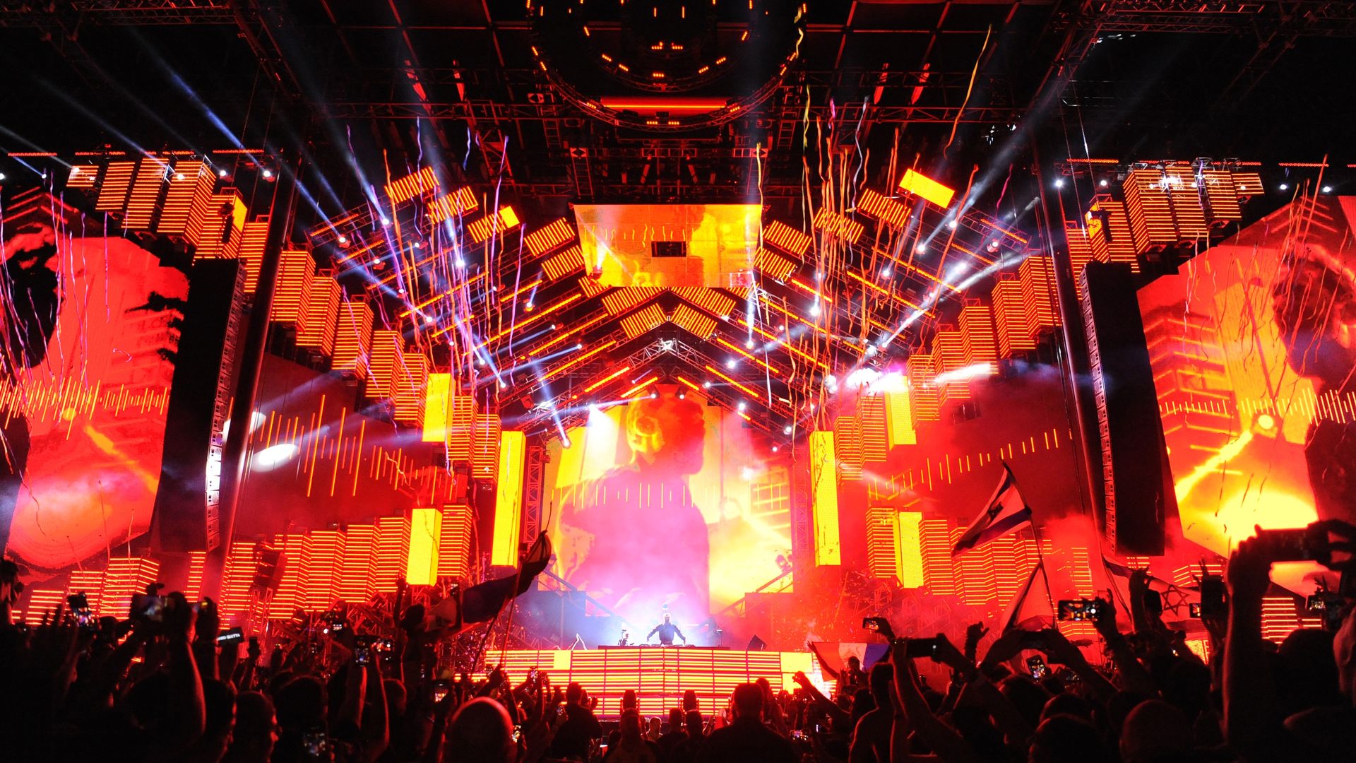 MIAMI, FL - MARCH 25: David Guetta performs on stage at Ultra Music Festival at Bayfront Park on March 25, 2018 in Miami, Florida. (Photo by Sergi Alexander/Getty Images)
