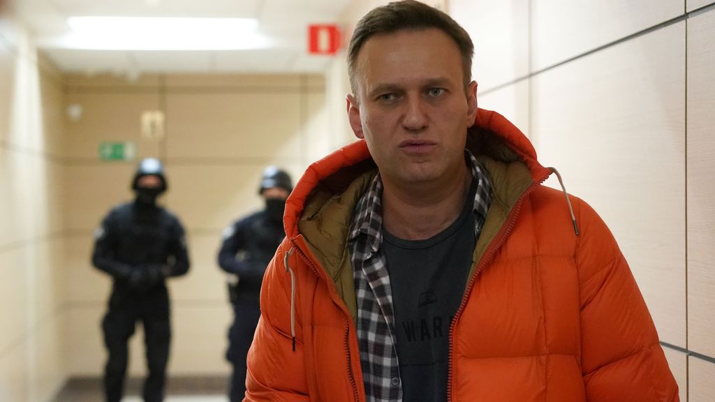 German Doctors Say Tests Suggest Putin Critic Navalny Was Poisoned