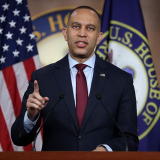 Jeffries wages rare public pressure campaign urging Maryland Democrats to redistrict