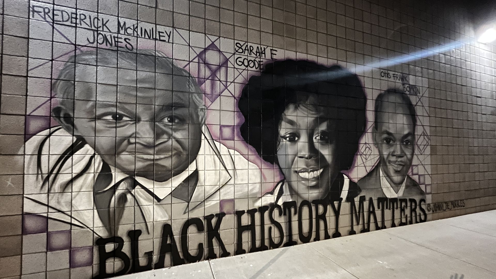 A mural that says, "Black History Matters."