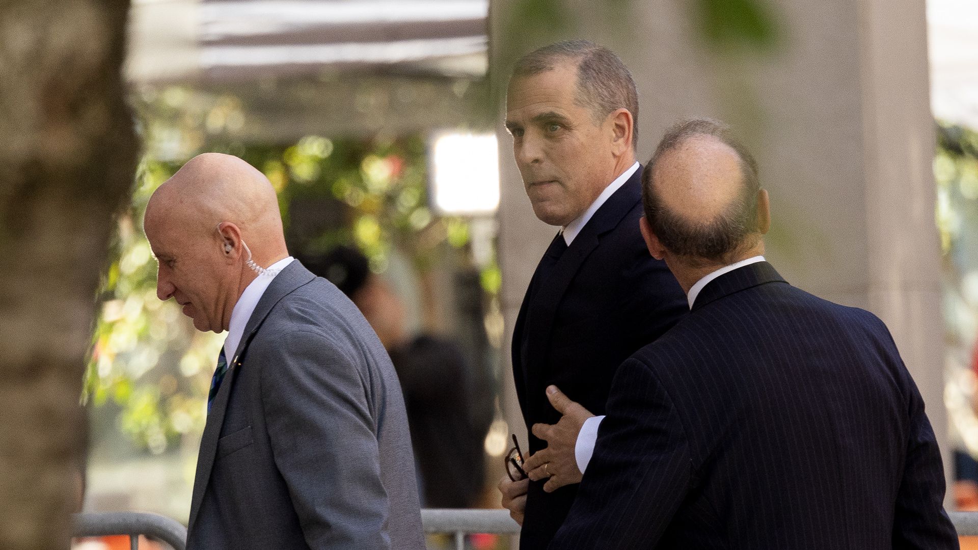 Hunter Biden, son of US President Joe Biden, center, arrives to federal court in Wilmington, Delaware, US, on Tuesday, Oct. 3, 2023. 