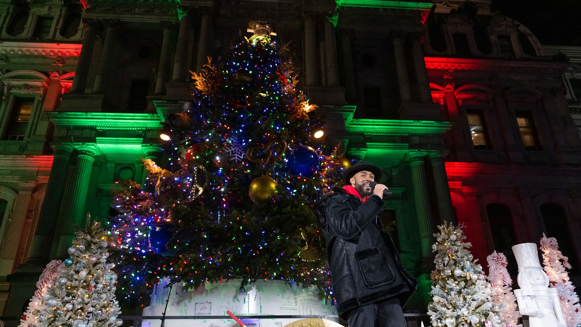 Singer-songwriter Montell Jordan performs during the 2022 Philadelphia Holiday Tree Lighting Celebration.