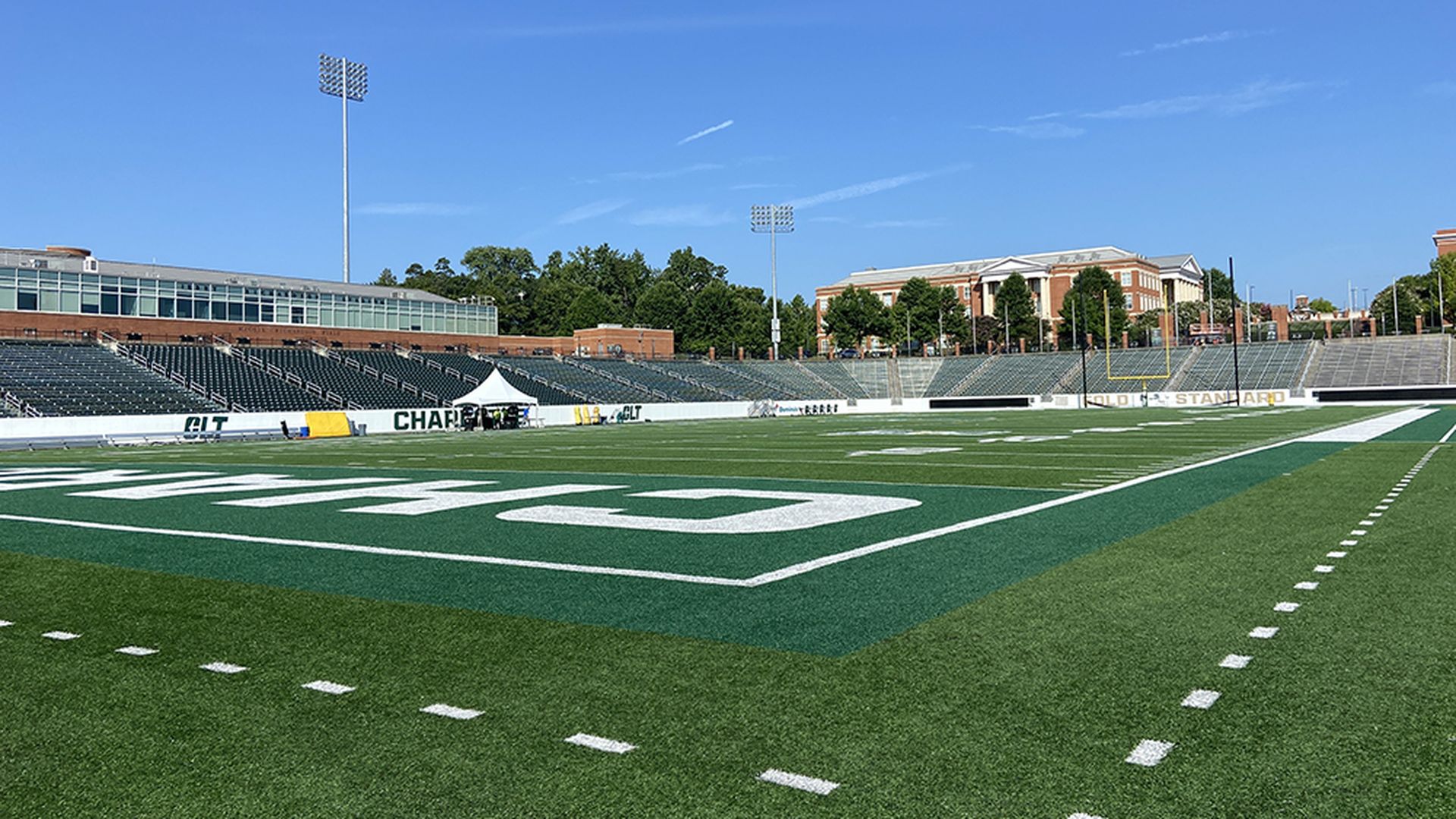 Charlotte 49ers field