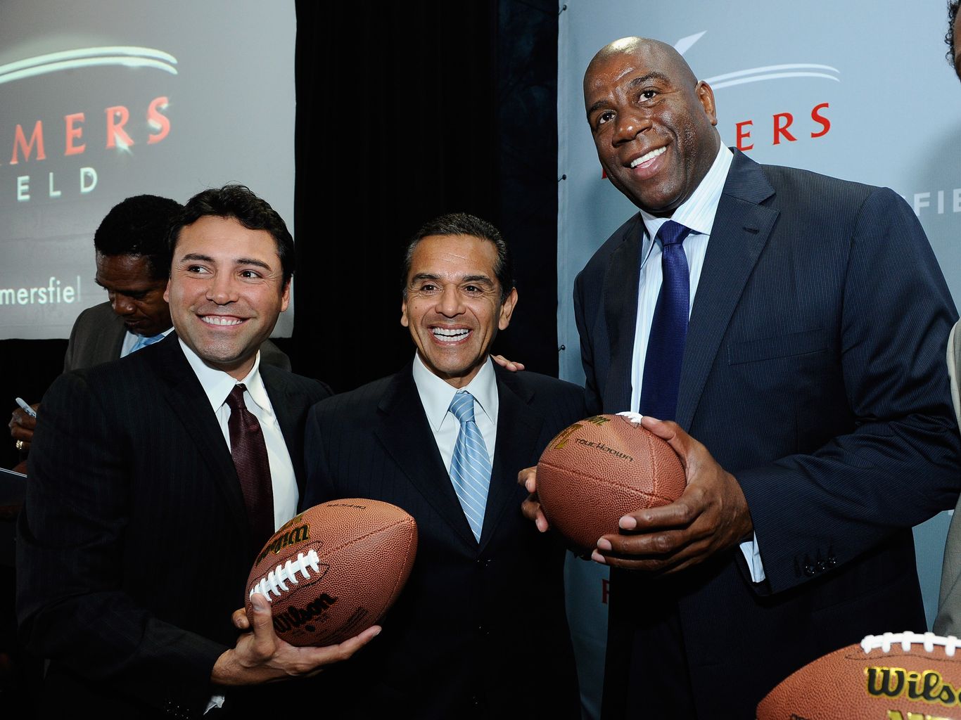 Magic Johnson reportedly in talks to purchase Las Vegas Raiders franchise