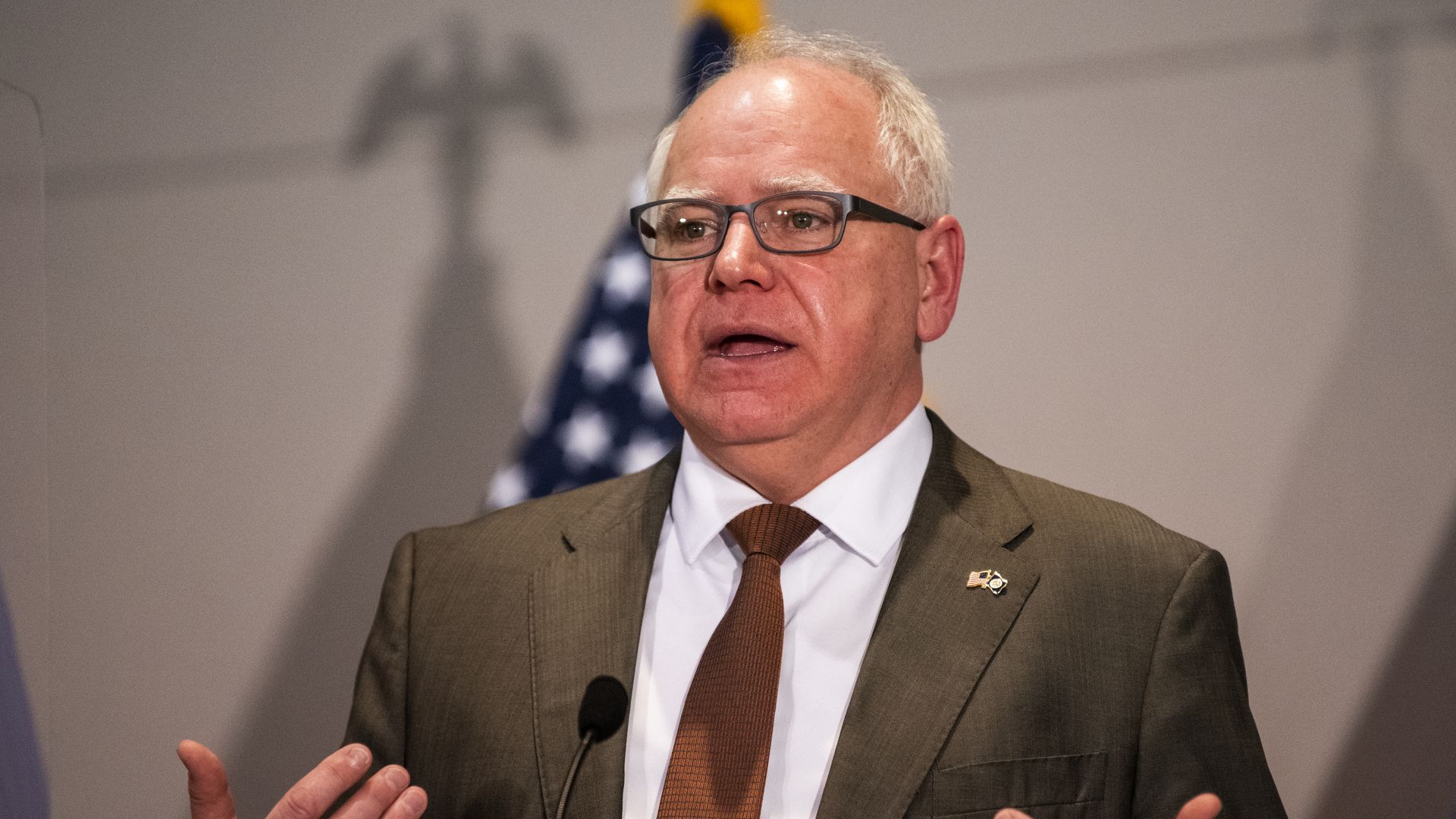 Picture of Minnesota Governor Tim Walz