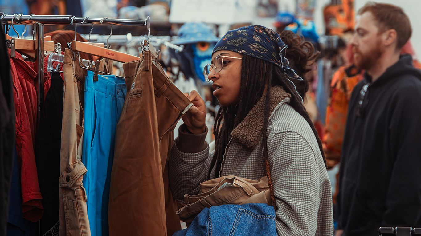 Denver ThriftCon brings vintage and Broncos flair