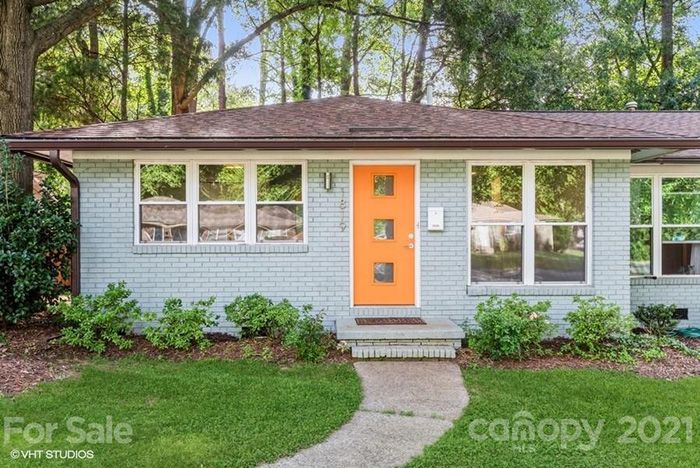 1819 Herrin Ave. front