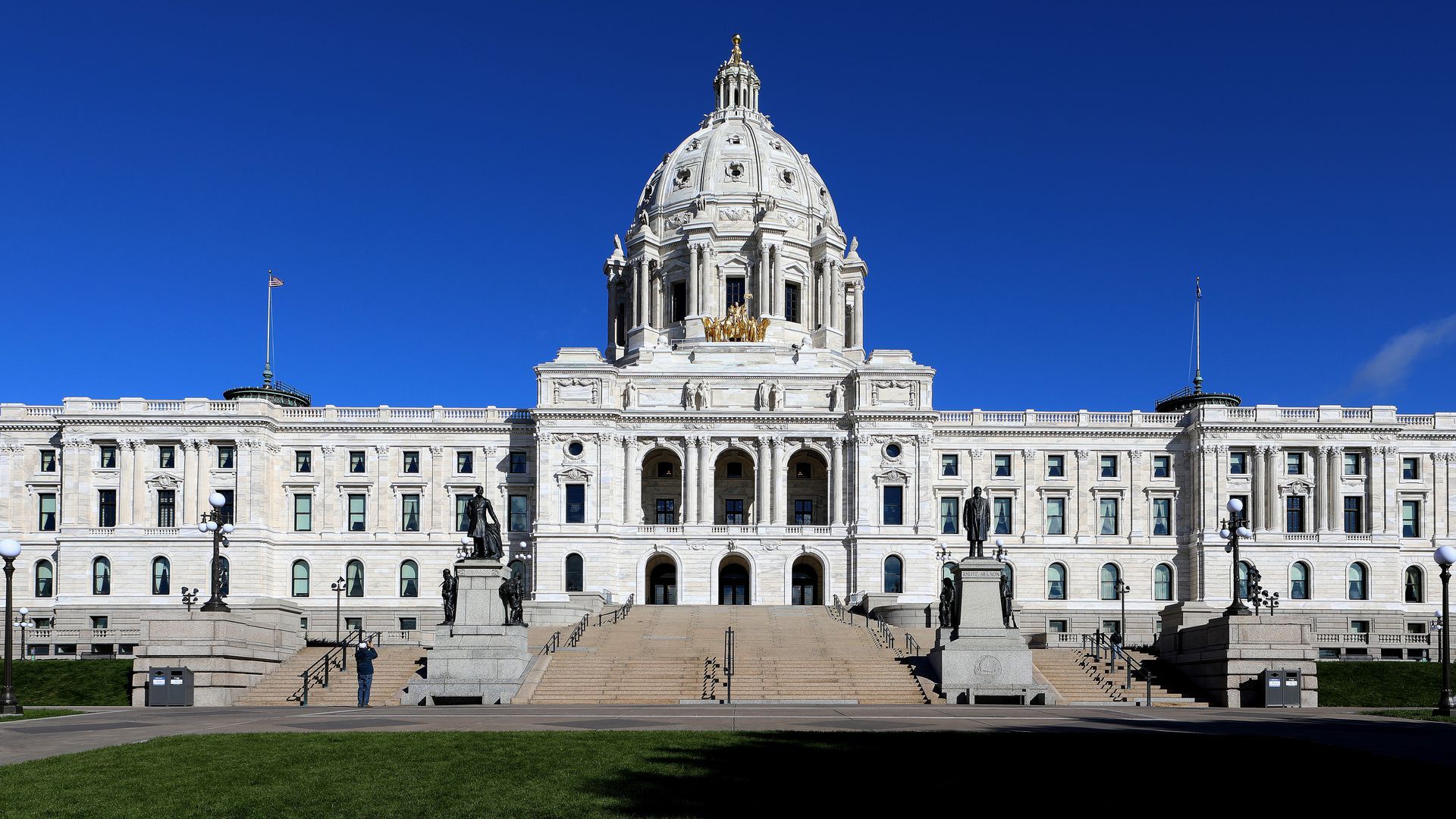 The exterior of the Minnesota State Capitol building.