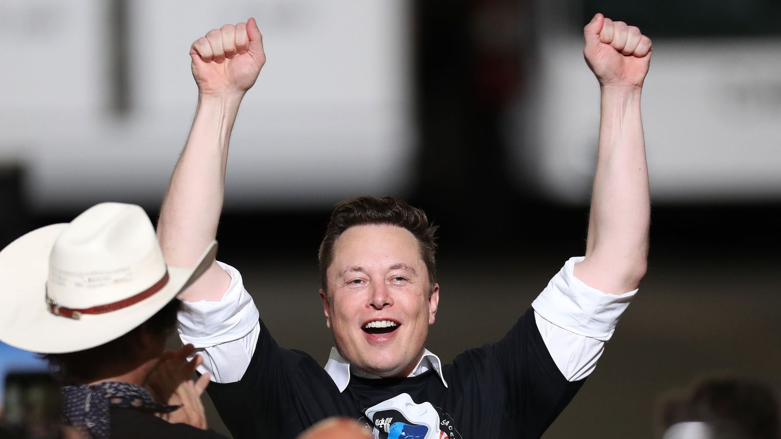 Tesla delivered 184,800 cars in the first quarter