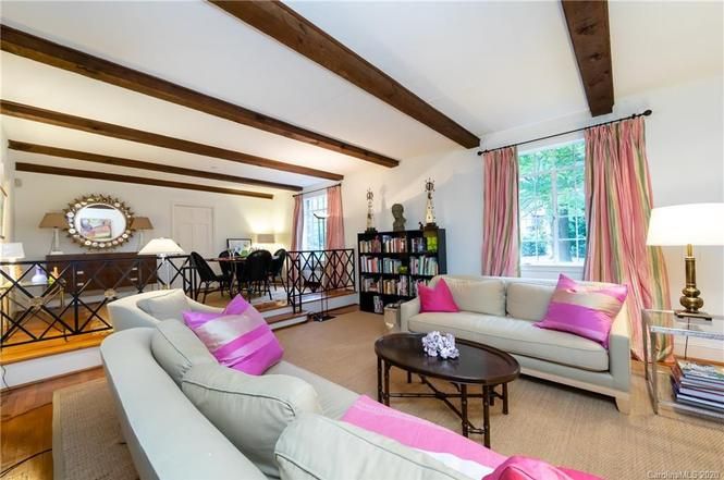 907 Ardsley Rd #1 living room