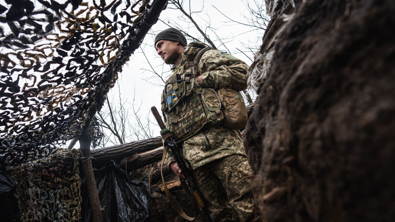 Pentagon: Russian assault on Donbas "behind schedule"