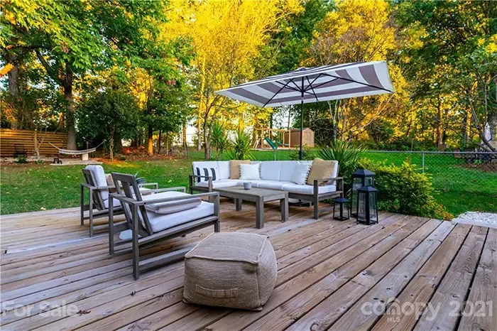 6333 Montpelier Rd, patio