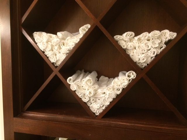 homestead cloth napkins in lobby restroom