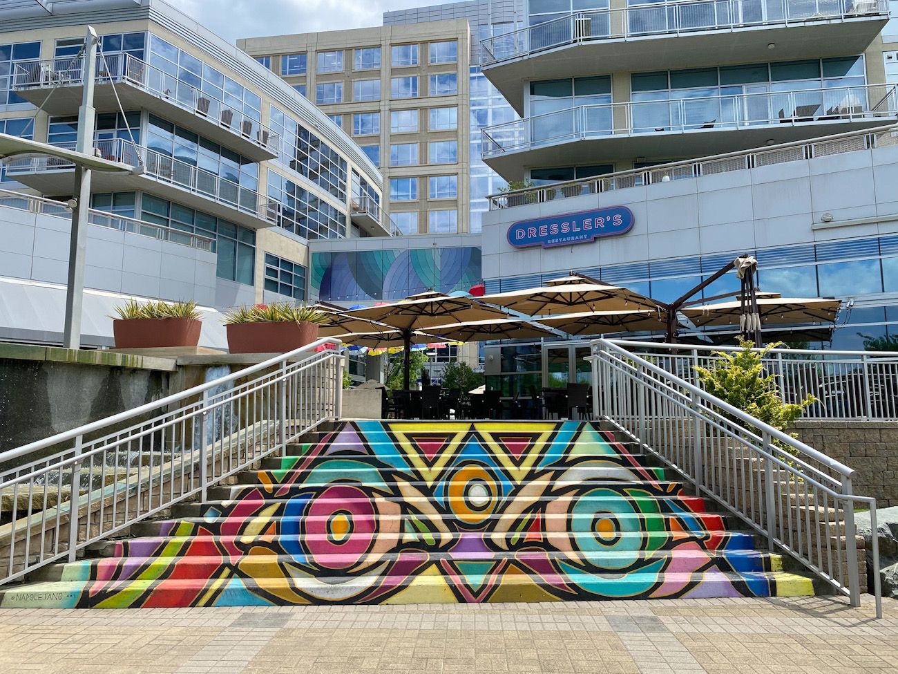 Metropolitan, Midtown