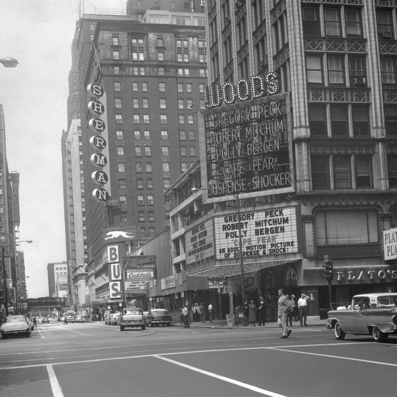 1962 Chicago photo unlocks forgotten Loop landmarks along Randolph