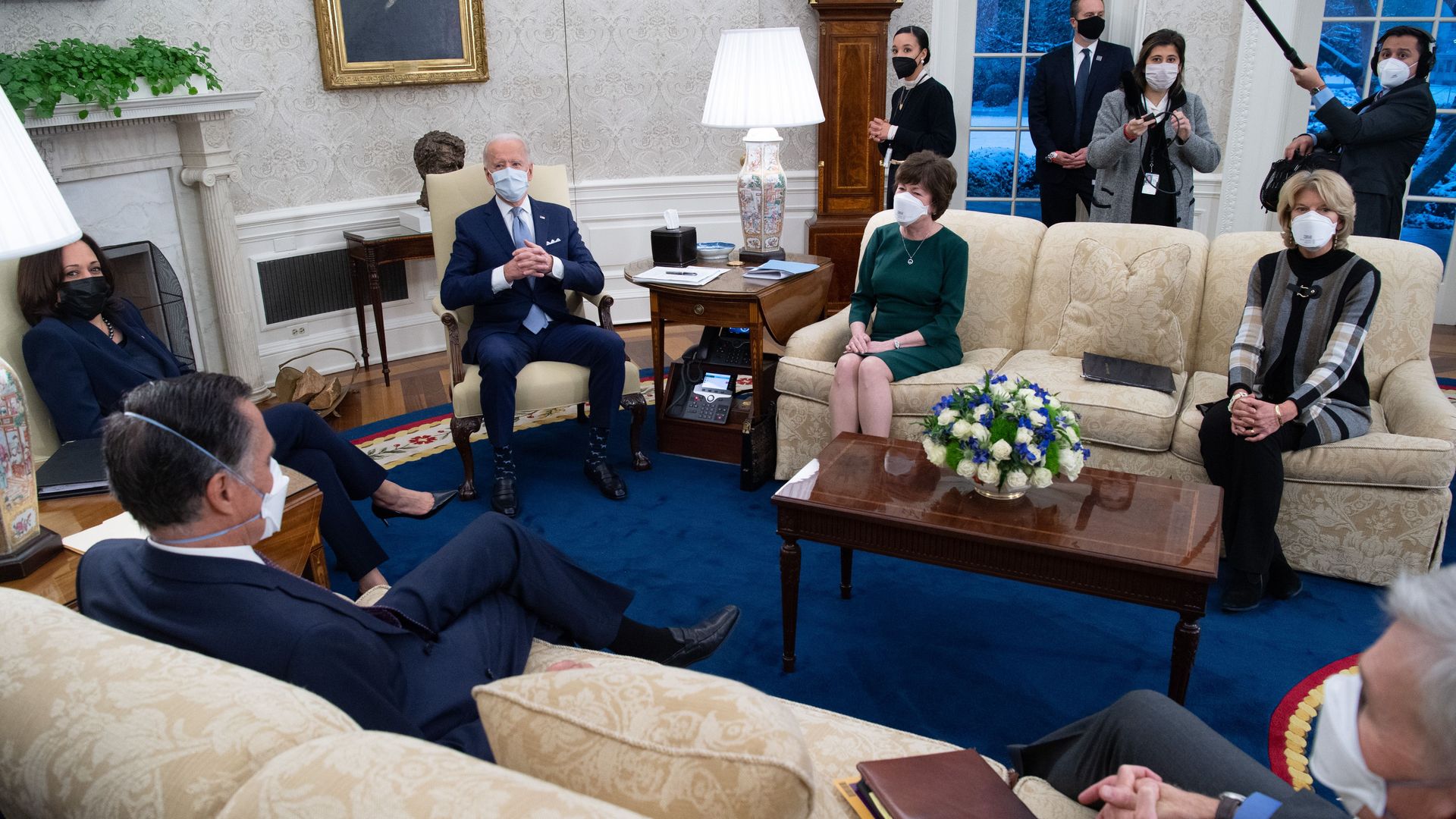 Biden with Republicans in the Oval Office
