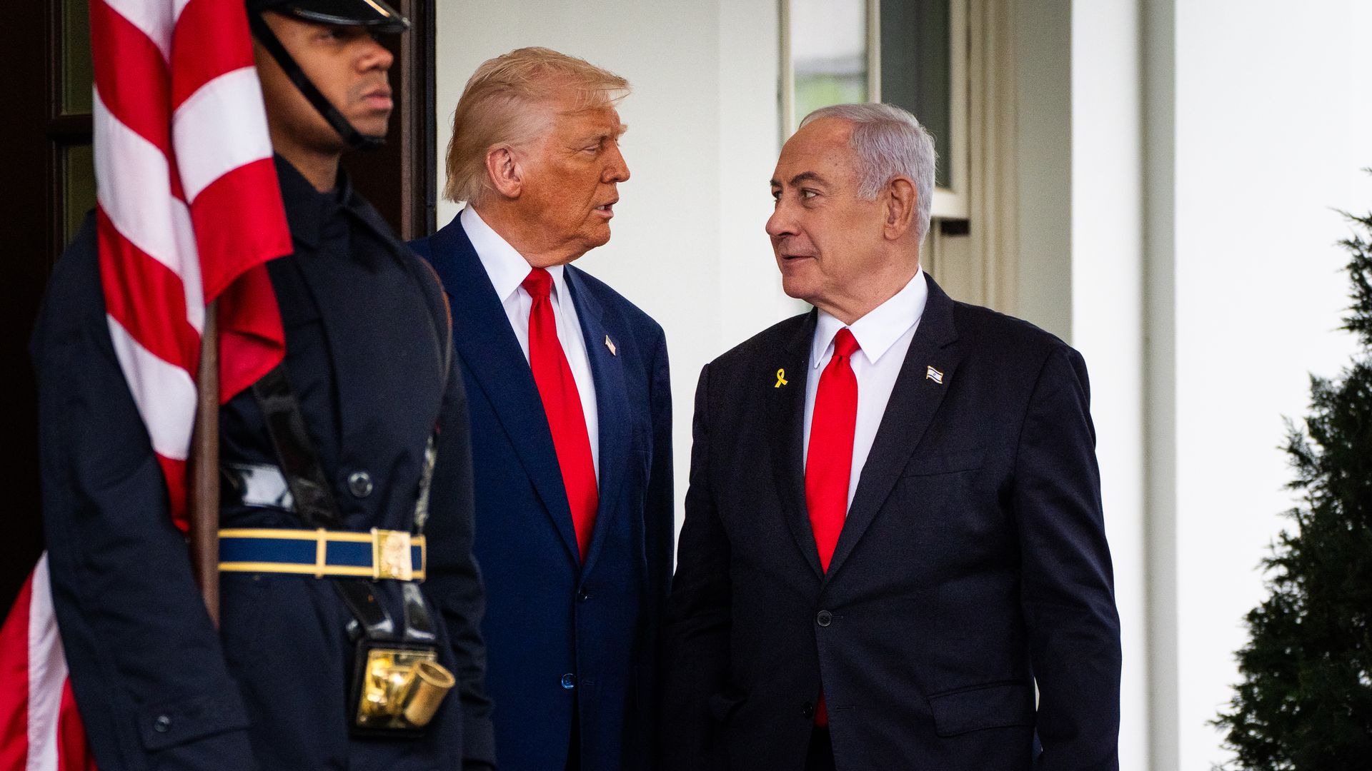  Netanyahu and trumpi in matching ties