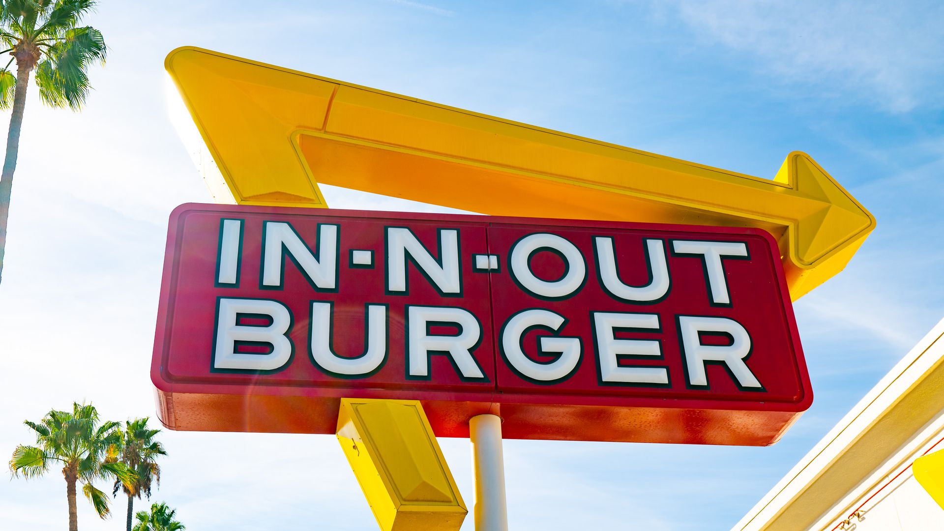 An in-n-out burger sign 