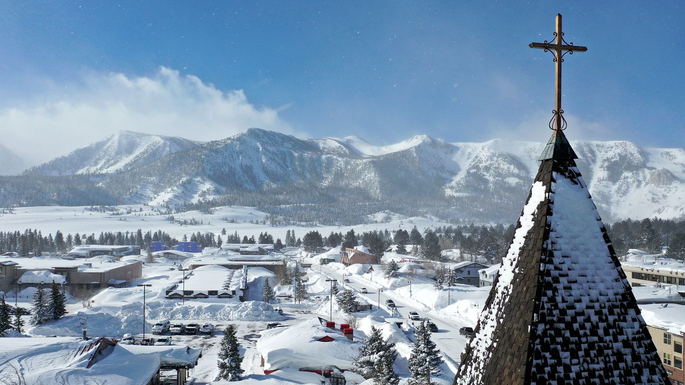 California snowpack hits record high after 17 atmospheric rivers - Vimarsana News