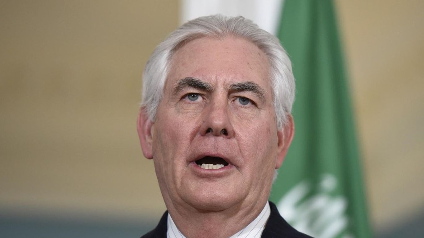 Tillerson brings press pool on latest trip