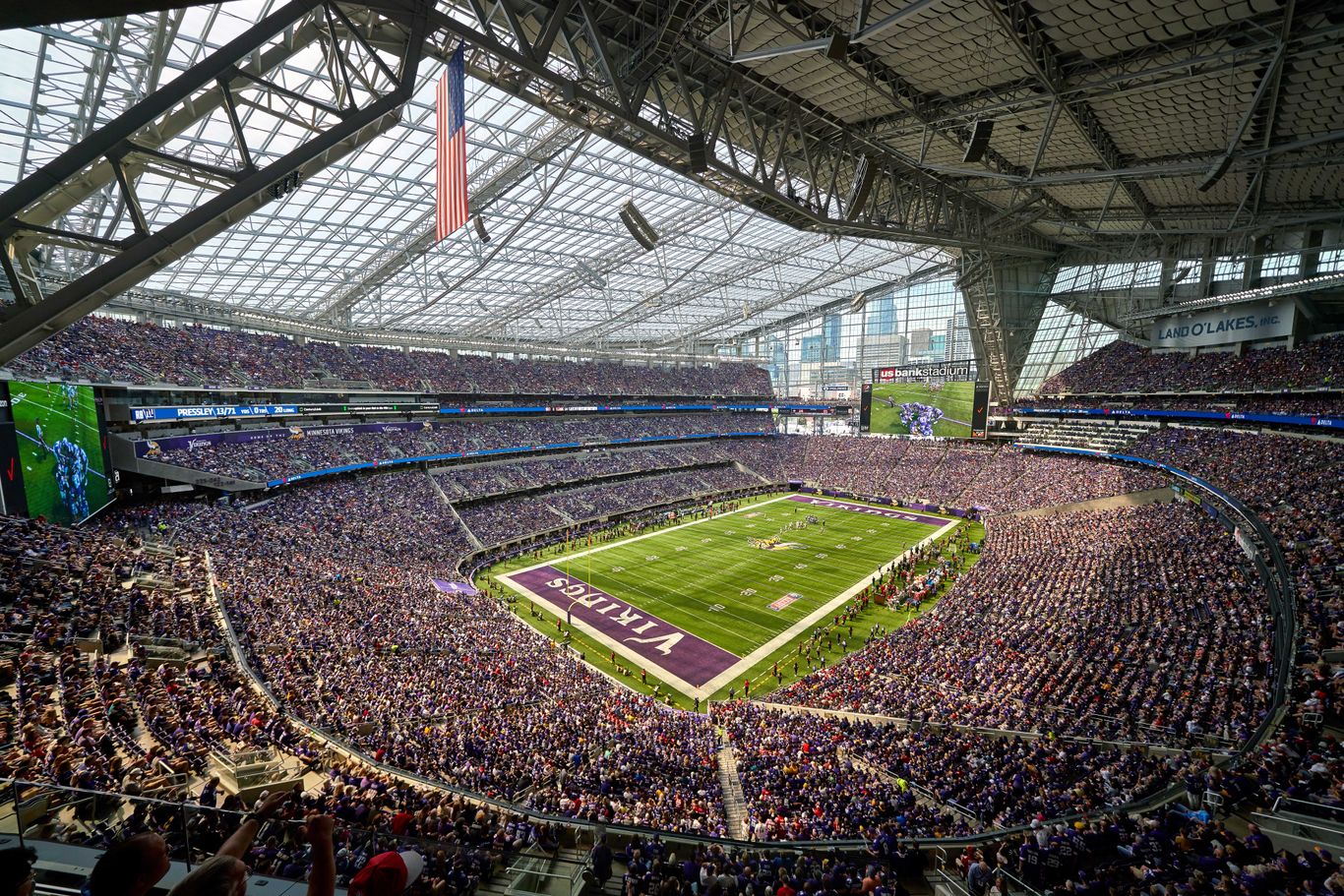 U.S. Bank Stadium looks relatively inexpensive, in hindsight - Axios Twin  Cities